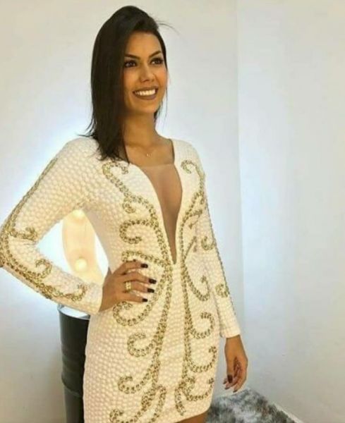 Vestido Bordado Manga Longa Ramos