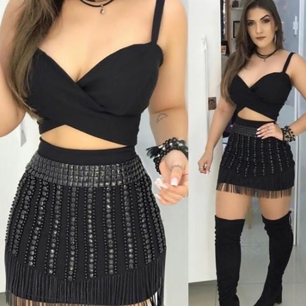 Conjunto Top Cropped Trançado Mais Saia Bordada